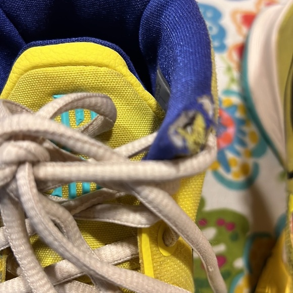 nike kyrie 7 1 world 1 people multicoloured basketball sneakers US 9.5 for men - Picture 14 of 16